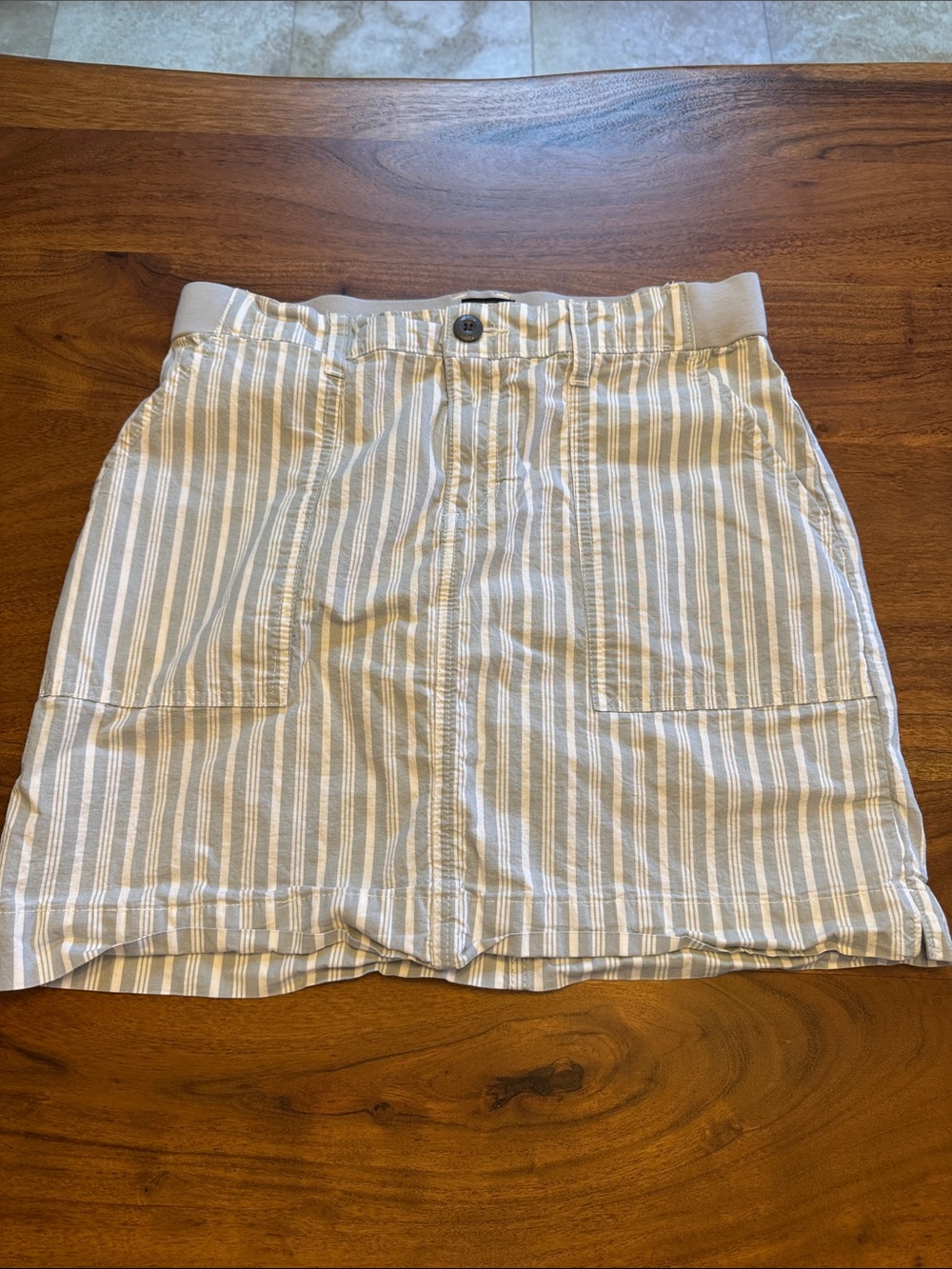 Lee Striped Mini Skirt in Beige and White